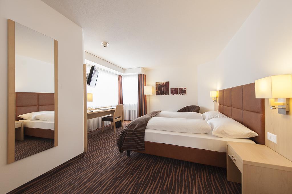 Seminarhotel Am Aegerisee Унтерегери Экстерьер фото